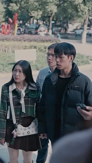 （捡了个老公是大佬99集）短剧全集高清画质在线追封面图