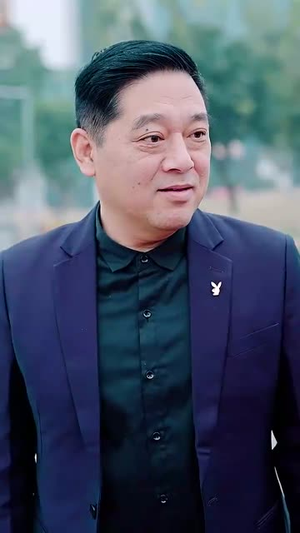 （龙年大吉之衣锦还乡89集）全集短剧点击即看无限制封面图
