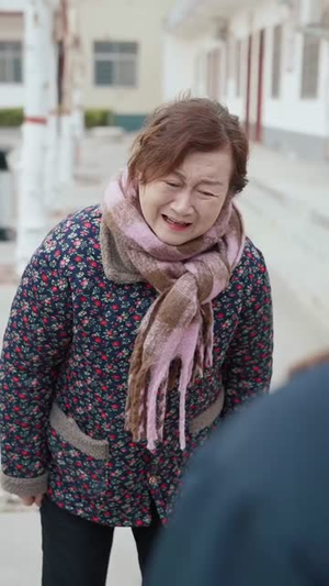 （卖瓜风波后，他在农村翻了身100集）短剧全集精彩在线赏封面图