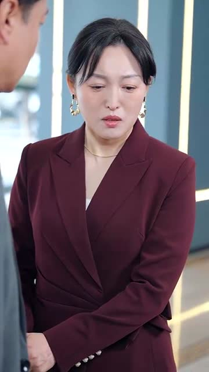 （人到中年再青春30集）手机短剧随时随地想看就看封面图