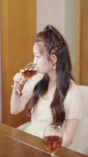 （秦总您的戏精老婆又作妖了92集）全集短剧在线免费观看封面图