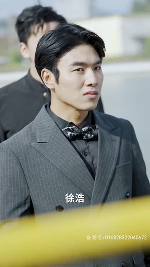 （全球污染，我靠矿泉水成为首富100集）独家短剧全集立即观看封面图