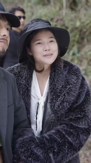 （和女老板独居荒野一百天67集）独家短剧流畅播放中封面图