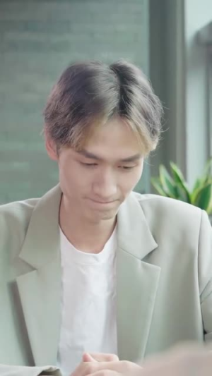 （软萌娇妻总裁大叔太难追31集）流畅短剧在线观看无广告封面图
