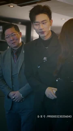 （归国后，双生女王她不装了62集）高清短剧即刻观看全集封面图