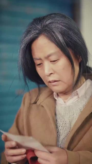 （那年除夕后生死不复相见48集）独家短剧免费观看全集封面图