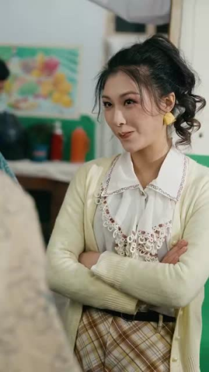 （结婚四年未见面，指挥官老公回来了100集）全集短剧在线畅享不停播封面图