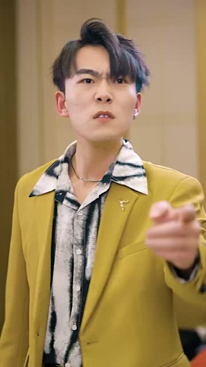 （女王65集）热门短剧一键解锁全集剧情封面图