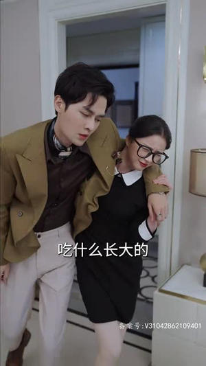 （丑妻逆袭，颜值惊艳全球81集）热门短剧全集手机播放封面图