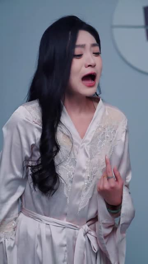 （因为我是机器人30集）短剧解锁全集随时看封面图