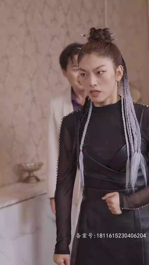 （分手后，我被千金找上门92集）高清短剧流畅播放中封面图
