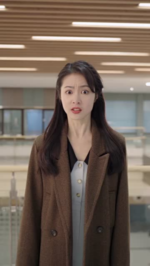 （死了的豪门前妻回来了96集）短剧全集手机流畅观看封面图