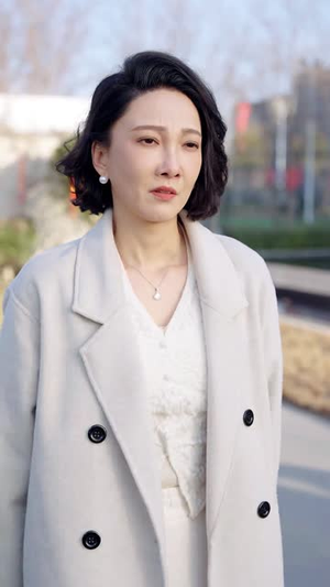 （完美失控30集）短剧全集免费观看不停歇封面图