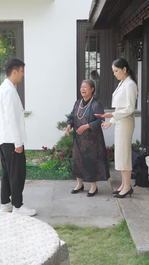（不装了，我就是顶级神豪70集）高清流畅短剧一键解锁封面图
