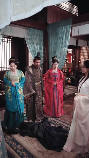 （绝色嫡女一睁眼各国皇室团宠了97集）热门短剧即点即看大结局封面图