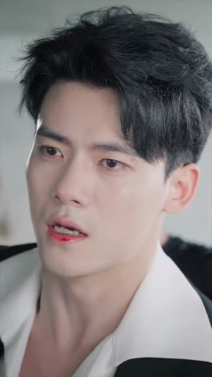 （致命香水80集）热门短剧一键直达观看封面图