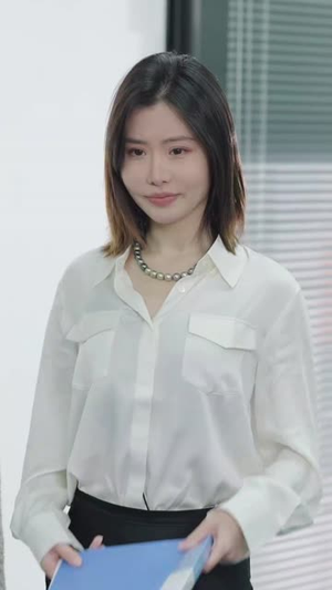 （闪婚老婆竟是国画女王65集）短剧全集网页版流畅播放封面图