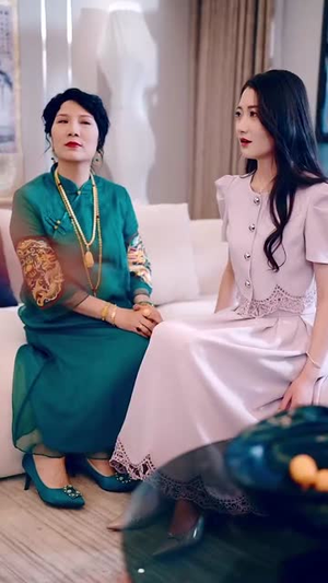 （臣上欢$被穿越女霸占身体五年后80集）全集短剧手机便捷观看封面图