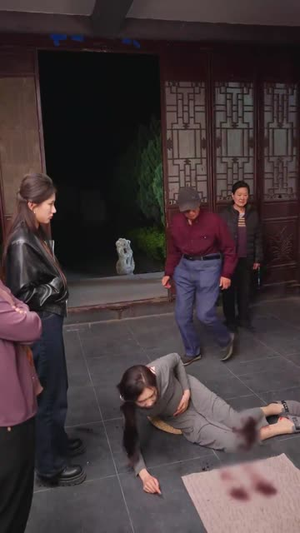 端午祭祖,男友一家把我丢下车(36集) 端午祭祖,男友一家把我丢下车(36集)短剧全集畅看无门槛