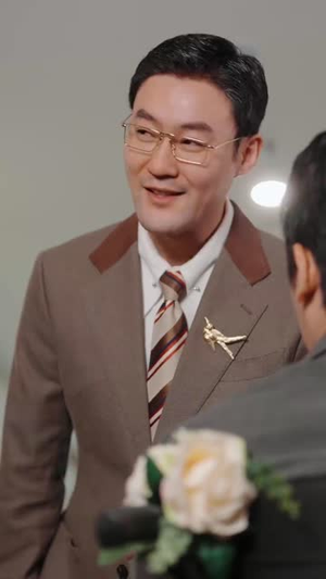 趁热吃(62集) 趁热吃(62集)短剧全集畅看无门槛