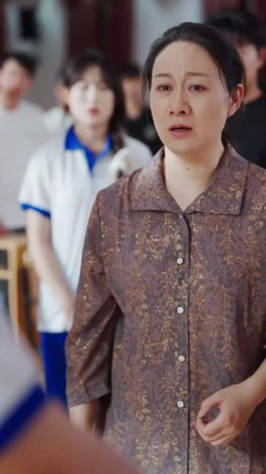 放弃保送，我成了全民救世主（40集）短剧全集无删完整版