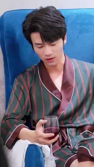 云端玫瑰刺(68集) 云端玫瑰刺(68集)短剧全集秒播无卡顿